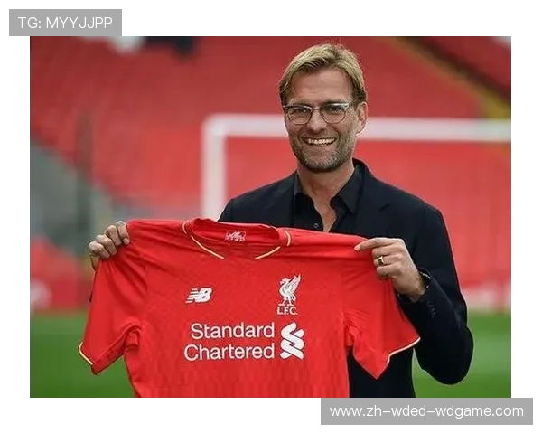 黑黄风暴与红色王朝的欧冠决斗 战术较量与荣耀之争 黑黄风暴与红色王朝的欧冠决斗 战术较量与荣耀之争